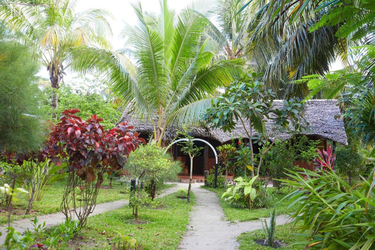 Analatsara Eco Lodge Ile aux Nattes Exteriör bild